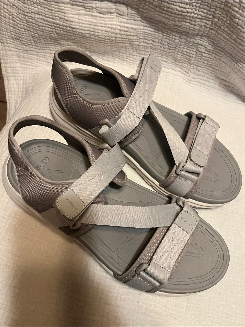 VIONIC Men’s Sandals Size 10-11